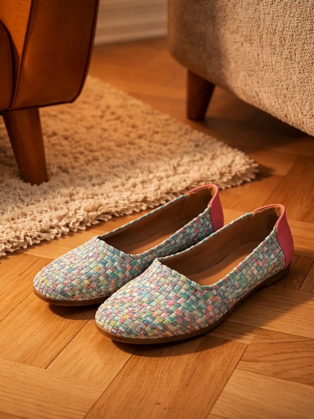 Comfortview Pastel Woven Flats with Pink Heel Accent Size 8.5ww